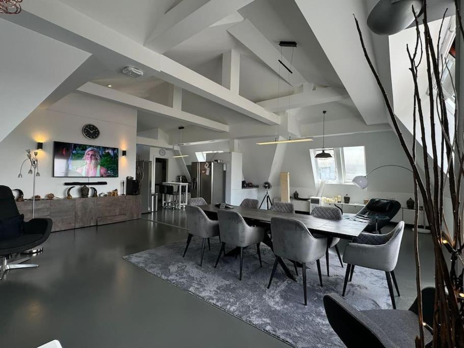 6 Zimmer Maisonette-Penthouse Pool Dachterrasse Luxus Münih Dış mekan fotoğraf